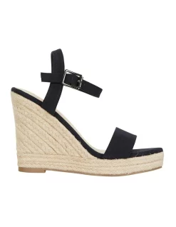 New 🎉 Ravella Amato Black Canvas Sandals 😍