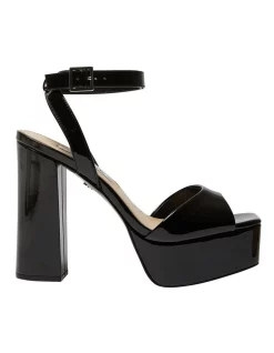 New 😉 NINA Danitza Sandals In Black ✨