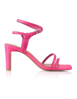 New 🎁 Siren Kianna Block Heel Sandals In Pink 🔔