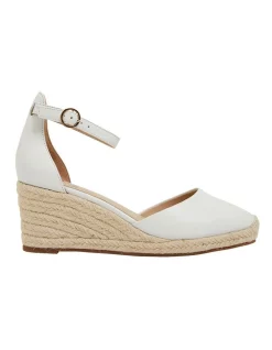 Discount 🥰 Jane Debster Peru White Glove Sandals 🛒