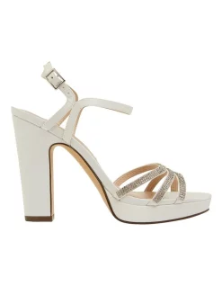 New ⭐ NINA Saralyn Ivory Satin Sandals 👏