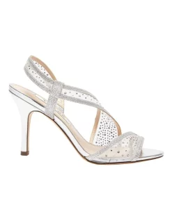 Flash Sale 🎁 NINA Valeda Sandals In Silver Reflective ❤️