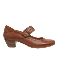 Discount π Wide Steps Appeal Cognac Glove Heeled Shoes β