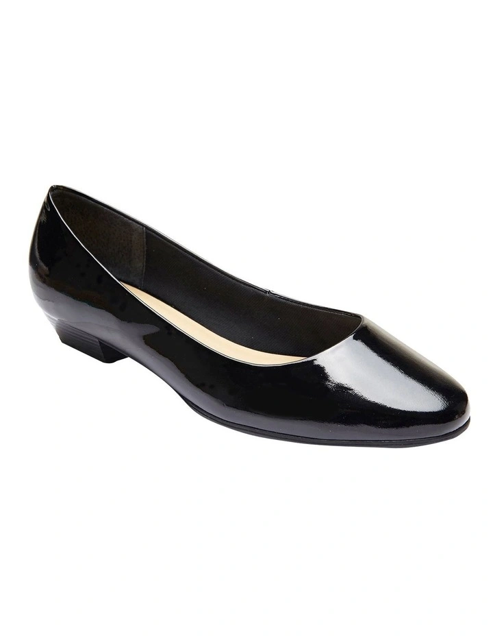 Brand new βοΈ Easy Steps Regal Black Patent Heeled π₯ Shoes π 2 Brand new βοΈ Easy Steps Regal Black Patent Heeled π₯ Shoes π - Image 2