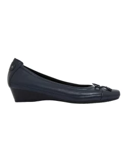Cheap β€οΈ Easy Steps Glove Heeled π Shoes Shannon Navy β€οΈ