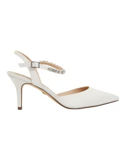 New 🎉 NINA Tonya Ivory Satin Pump 💯