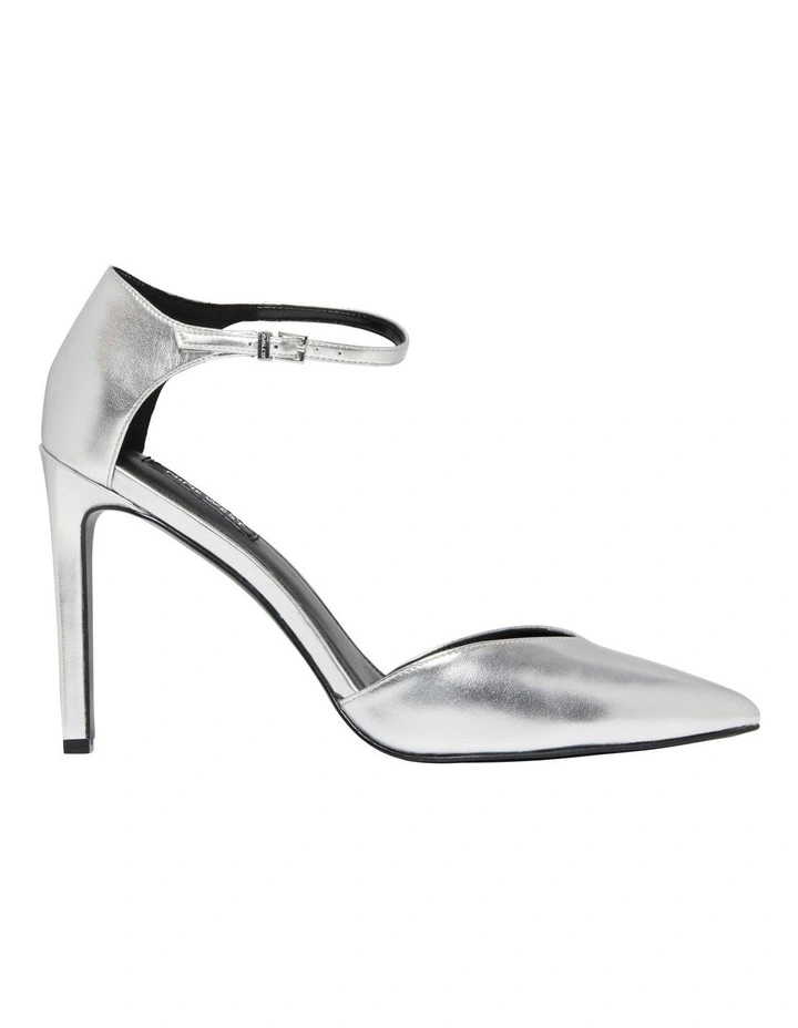 Brand new βοΈ Nine West Titan Pumps π€© 1 Brand new βοΈ Nine West Titan Pumps π€©