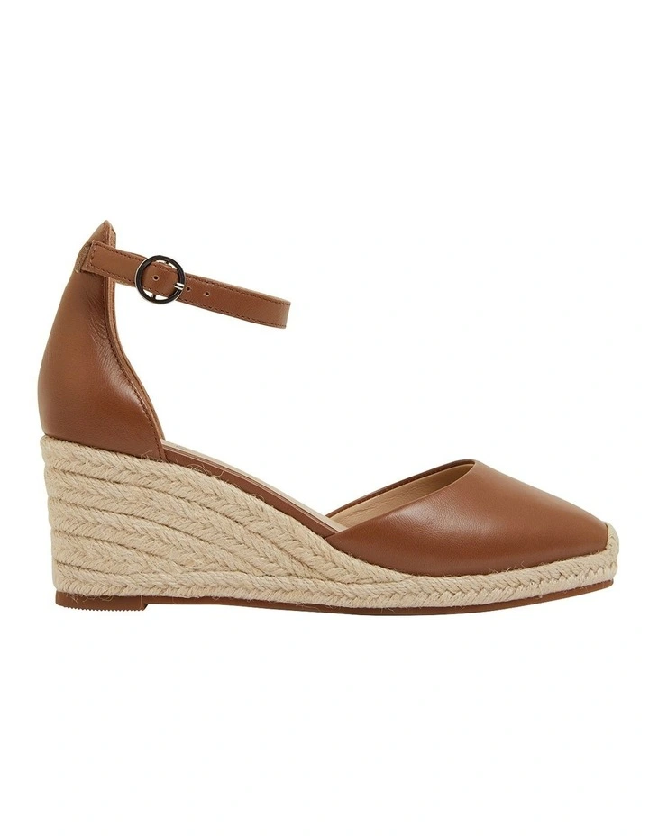 Brand new β Jane Debster Peru Tan Glove π Sandals β€οΈ 1 Brand new β Jane Debster Peru Tan Glove π Sandals β€οΈ