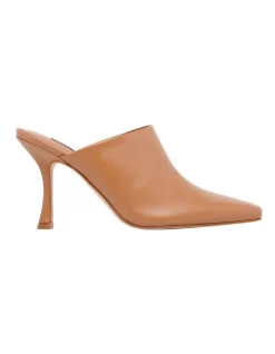 Brand new 🎁 Nine West Ciao Caramel Pumps ✔️