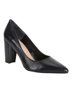 Flash Sale 😉 Sandler Lyric Black Glove Heeled Shoes 🛒